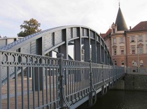 foto Tesnohlidek Ceske Budejovice zelezny most